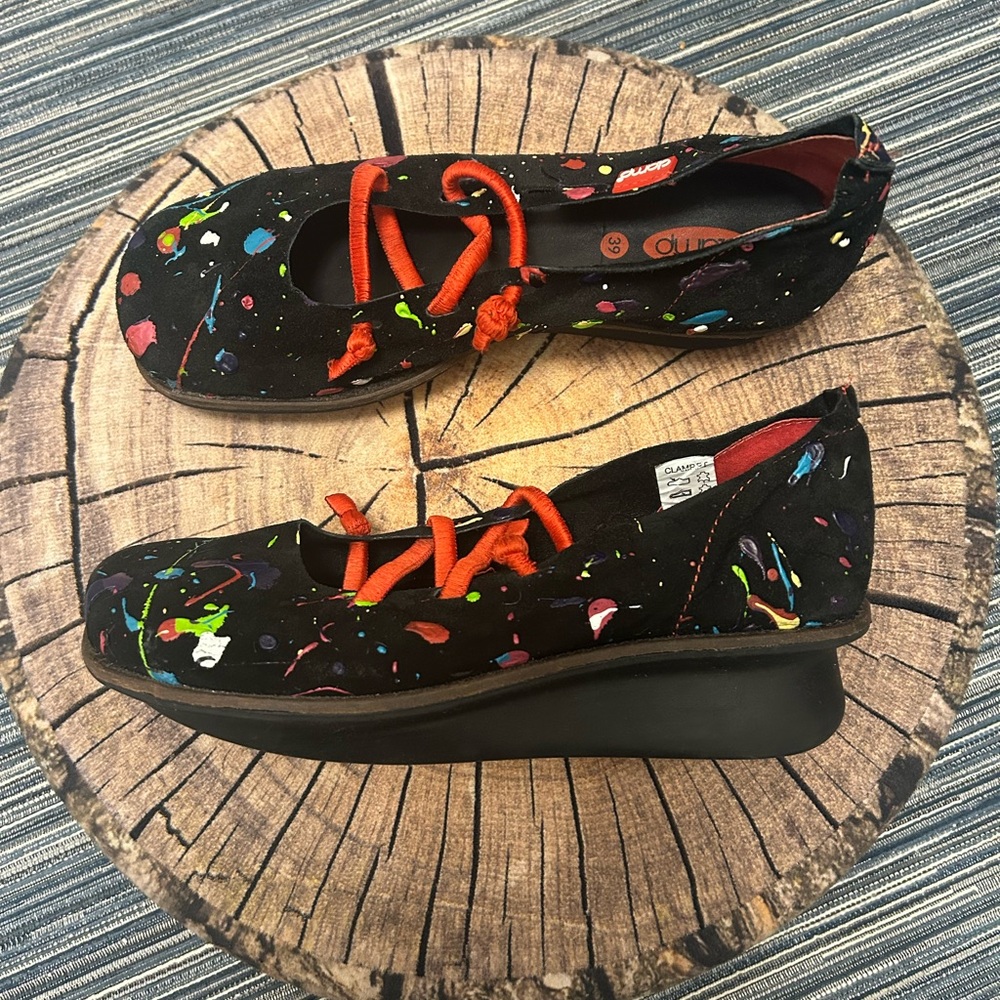 Clamp Women’s Black Suede Splatter Painted Wedge Shoes Size EU 39 / US 8.5